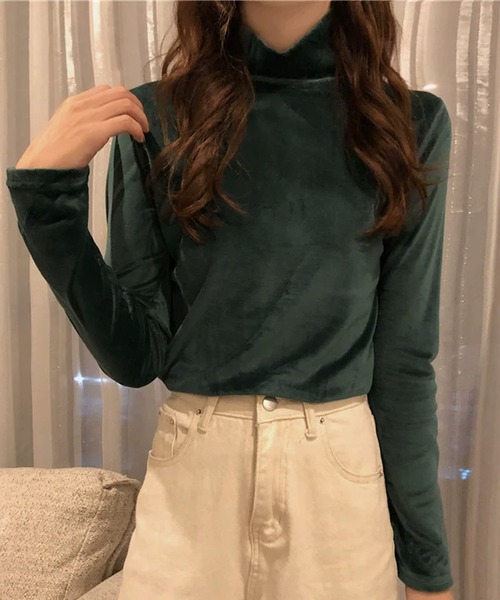 by LEGNA(バイレグナ)の「ベロアハイネックカットソー(Tシャツ/カットソー・レディース・グレー/ダークグリーン/ゴールド/ブラック/レッド/ホワイト・LARGE/MEDIUM/X-LARGE)」の4枚目の写真