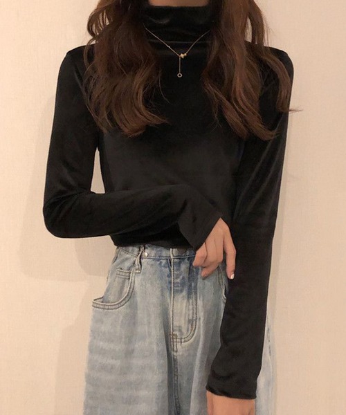 by LEGNA(バイレグナ)の「ベロアハイネックカットソー(Tシャツ/カットソー・レディース・グレー/ダークグリーン/ゴールド/ブラック/レッド/ホワイト・LARGE/MEDIUM/X-LARGE)」の7枚目の写真