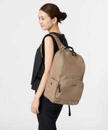 【ルコックスポルティフ】通勤通学/PC・タブレットポケット付バックパック(容量:約20L)