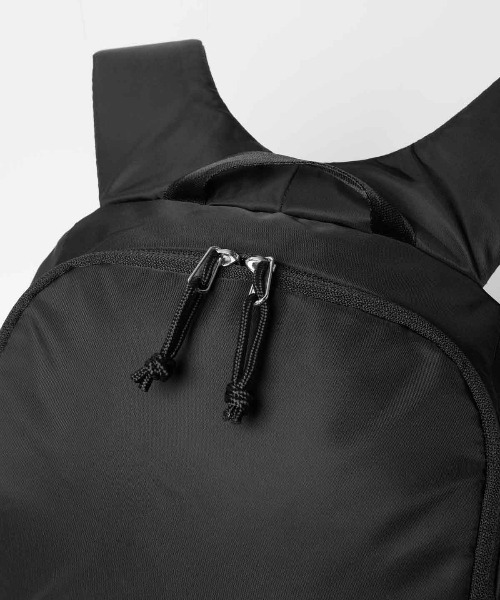 le coq sportif（ルコックスポルティフ）の「【ルコックスポルティフ】通勤通学/PC・タブレットポケット付バックパック(容量：約20L)（バックパック/リュック・メンズ・ベージュ/ブラック/グレー・F）」の9枚目の写真