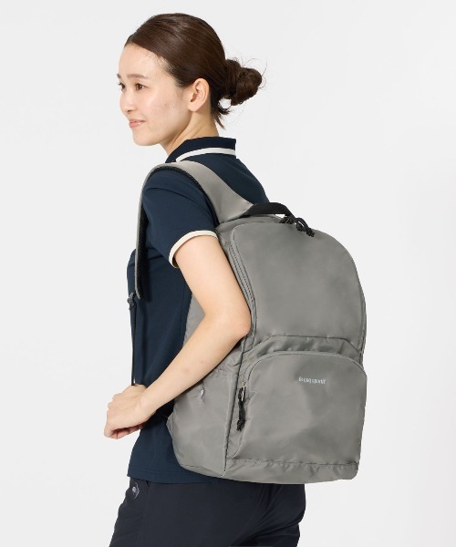 le coq sportif（ルコックスポルティフ）の「【ルコックスポルティフ】通勤通学/PC・タブレットポケット付バックパック(容量：約20L)（バックパック/リュック・メンズ・ベージュ/ブラック/グレー・F）」の15枚目の写真