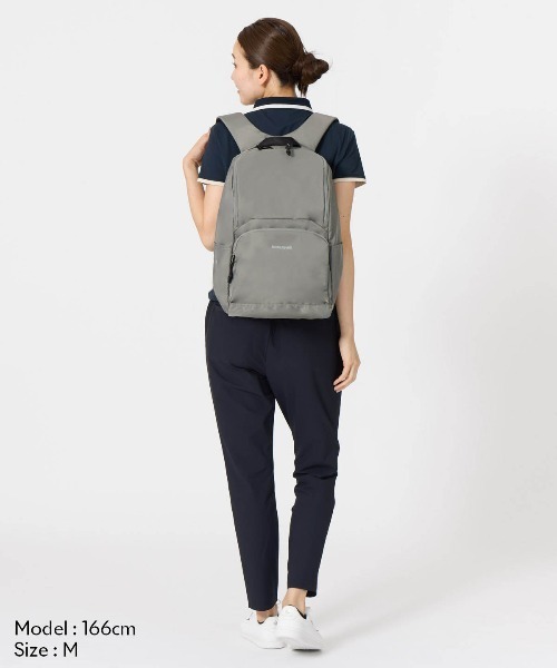 le coq sportif（ルコックスポルティフ）の「【ルコックスポルティフ】通勤通学/PC・タブレットポケット付バックパック(容量：約20L)（バックパック/リュック・メンズ・ベージュ/ブラック/グレー・F）」の19枚目の写真