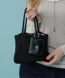 Su1.（スイ）の「【Su1.】ラメニットバッグ(チャームポーチ付)（ハンドバッグ）」