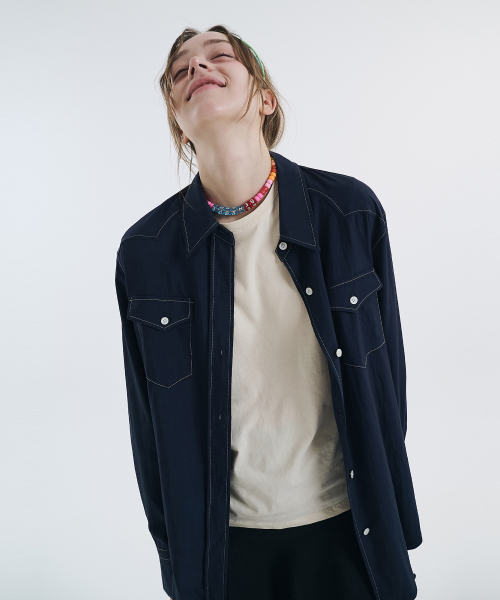 VOYONN（ボヨン）の「ウェスタンステッチシャツ ネイビー 0111（シャツ/ブラウス・レディース・その他・M/L）」の2枚目の写真