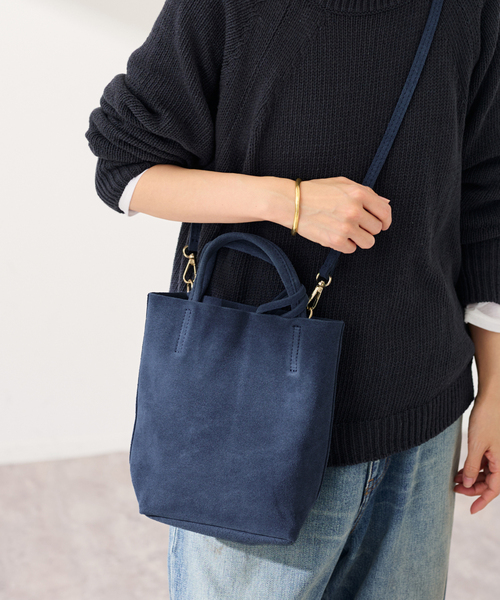 FRAMeWORK（フレームワーク）の「AULENTTI /オウレンティ 別注SUEDEMINI SHOULDER TOTE バッグ（ショルダーバッグ・レディース・イエロー/ネイビー/ベージュ・FREE）」の2枚目の写真