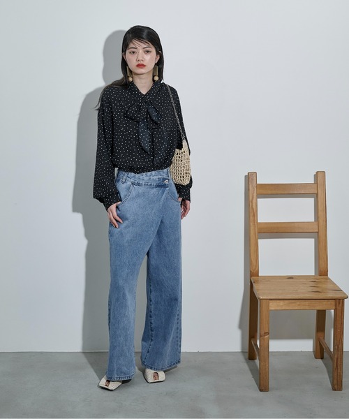 THE YOn（ザヨン）の「チェーンストラップ雑材メッシュバッグ（ハンドバッグ・レディース・ナチュラル/レッド/ブラウン・FREE）」の4枚目の写真