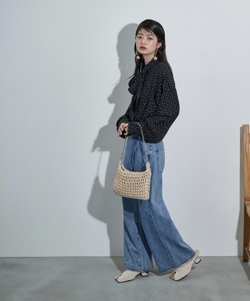 THE YOn（ザヨン）の「チェーンストラップ雑材メッシュバッグ（ハンドバッグ・レディース・ナチュラル/レッド/ブラウン・FREE）」の5枚目の写真