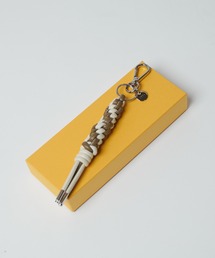 Lui's（ルイス）の「【ITTI】CRISTY FOLD KNOT CHARM / STCOW（キーホルダー）」