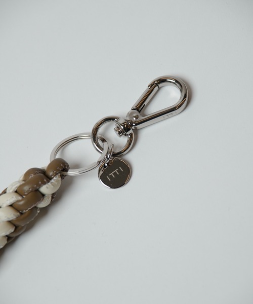 ITTI（イッチ）の「【ITTI】CRISTY FOLD KNOT CHARM / STCOW（キーホルダー・メンズ・ブラック/グレー系その他・FREE）」の9枚目の写真