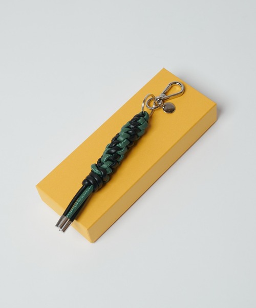 ITTI（イッチ）の「【ITTI】CRISTY FOLD KNOT CHARM / STCOW（キーホルダー・メンズ・ブラック/グレー系その他・FREE）」の10枚目の写真