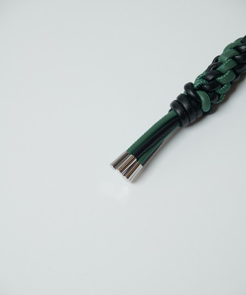 ITTI（イッチ）の「【ITTI】CRISTY FOLD KNOT CHARM / STCOW（キーホルダー・メンズ・ブラック/グレー系その他・FREE）」の5枚目の写真