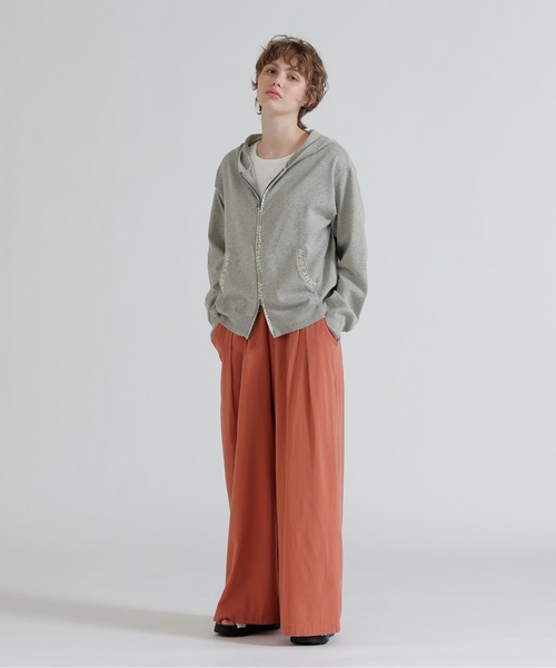 AVIREX(アヴィレックス)の「DESIGN BELT TUCK DETAIL PANTS(その他パンツ・レディース・ブラック/オリーブ/レンガ・F)」の19枚目の写真