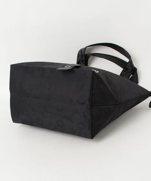 marimekko(マリメッコ)の「【ZOZO限定 ノベルティ付】Unikko / tote bag M black(ショルダーバッグ・レディース・ブラック・FREE)」の13枚目の写真