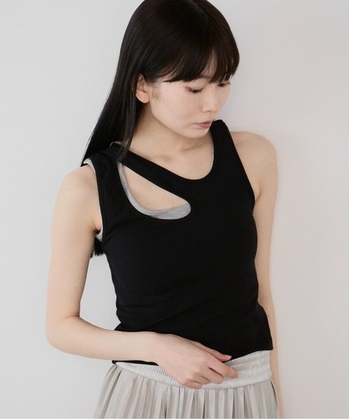 Siel(シエル)の「カットアウトレイヤードタンクトップ(タンクトップ・レディース・ネイビー/ホワイト/ブラウン/ブラック/グレー・FREE)」の21枚目の写真
