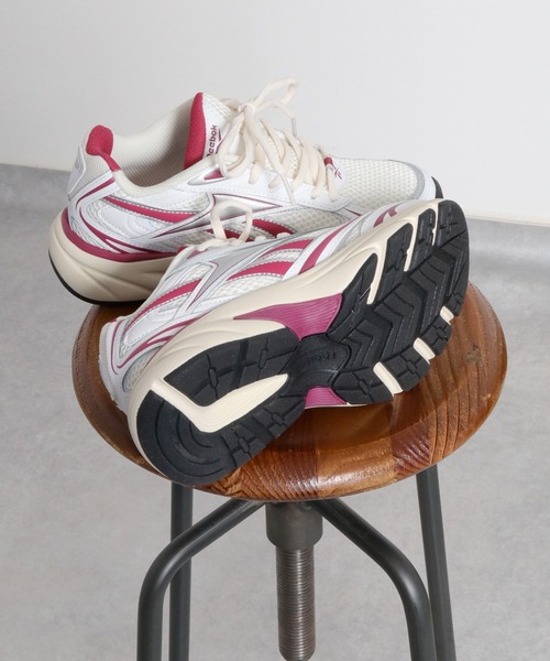 Reebok(リーボック)の「【REEBOK】 BELWAVE(スニーカー・レディース・ホワイト・L/M)」の3枚目の写真