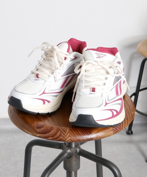 Reebok(リーボック)の「【REEBOK】 BELWAVE(スニーカー・レディース・ホワイト・L/M)」の2枚目の写真
