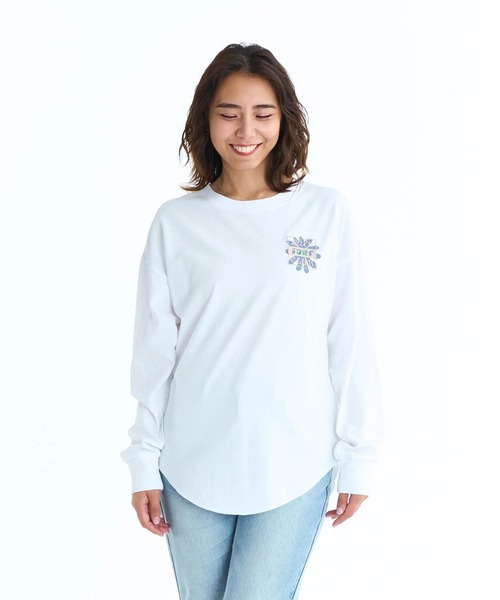 ROXY（ロキシー）の「ROXY ウィメンズ ALL NEED IN LIFE ロンT 【2026年春夏モデル】/ロキシーフラワーモチーフバックプリントラウンドヘム長袖ロンT（Tシャツ/カットソー・レディース・ベージュ/ブラック/ナチュラル/グレー・SMALL/LARGE/MEDIUM）」の4枚目の写真