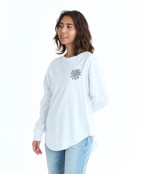 ROXY（ロキシー）の「ROXY ウィメンズ ALL NEED IN LIFE ロンT 【2026年春夏モデル】/ロキシーフラワーモチーフバックプリントラウンドヘム長袖ロンT（Tシャツ/カットソー・レディース・ベージュ/ブラック/ナチュラル/グレー・SMALL/LARGE/MEDIUM）」の5枚目の写真