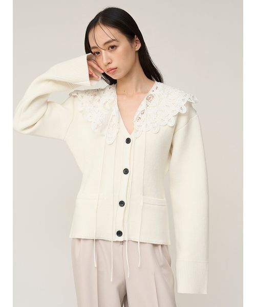 SNIDEL(スナイデル)の「バテンレースカラーニットカーディガン(カーディガン/ボレロ・レディース・グレー/オフホワイト/その他・F)」の7枚目の写真