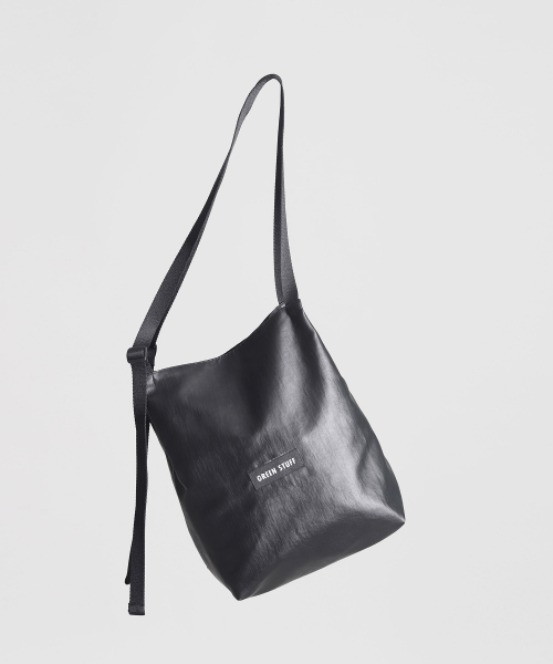 GREEN STUFF（グリーンスタッフ）の「doer bag 69 - matte stone black M（ショルダーバッグ・レディース・その他・FREE）」の3枚目の写真