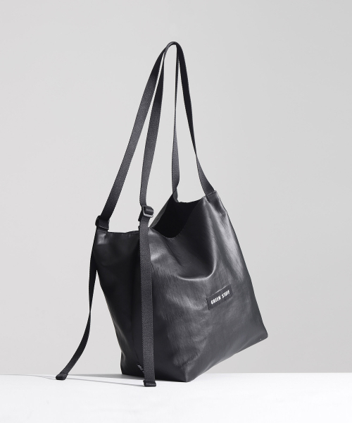 GREEN STUFF（グリーンスタッフ）の「doer bag 69 - matte stone black M（ショルダーバッグ・レディース・その他・FREE）」の2枚目の写真