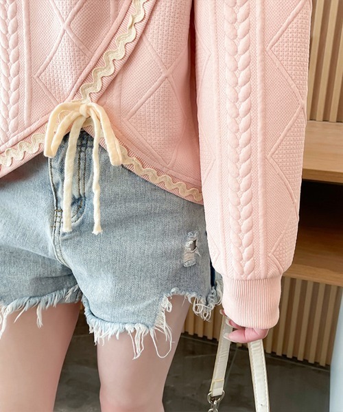Flugge(フラッジー)の「編みデザインプルオーバー(その他トップス・レディース・アイボリー/ピンク・MEDIUM/LARGE)」の5枚目の写真