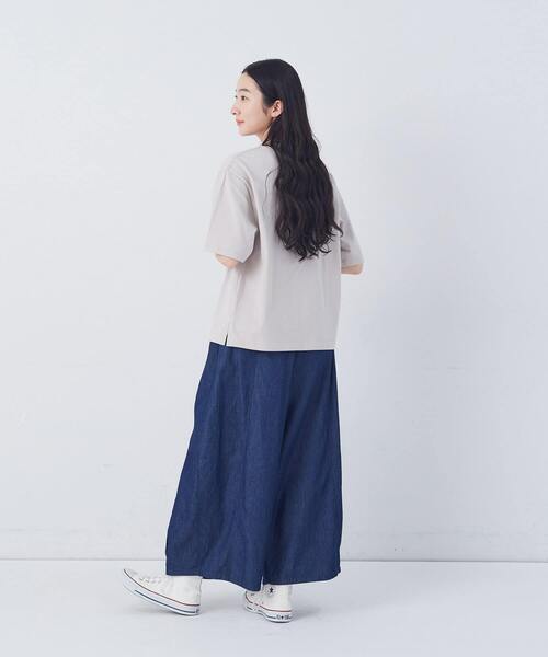 conges payes ADIEU TRISTESSE（コンジェ ペイエ アデュートリステス）の「ベジタブルプリントTシャツ（Tシャツ/カットソー・レディース・オフホワイト/ブラウン/ベージュ・FREE）」の6枚目の写真