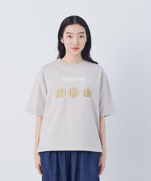 conges payes ADIEU TRISTESSE（コンジェ ペイエ アデュートリステス）の「ベジタブルプリントTシャツ（Tシャツ/カットソー・レディース・オフホワイト/ブラウン/ベージュ・FREE）」の8枚目の写真