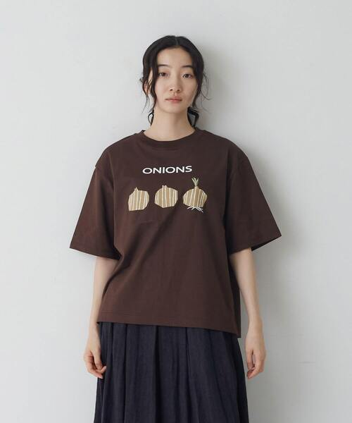 conges payes ADIEU TRISTESSE(コンジェ ペイエ アデュートリステス)の「ベジタブルプリントTシャツ(Tシャツ/カットソー・レディース・オフホワイト/ブラウン/ベージュ・FREE)」の22枚目の写真
