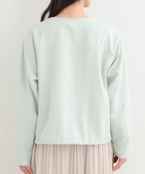 SHOO・LA・RUE（シューラルー）の「【S-LL】サッと羽織れてきれい見え　フラップポケット ノーカラーブルゾン（ブルゾン・レディース・グリーン系/アイボリー/ネイビー・01/02/03/04）」の10枚目の写真