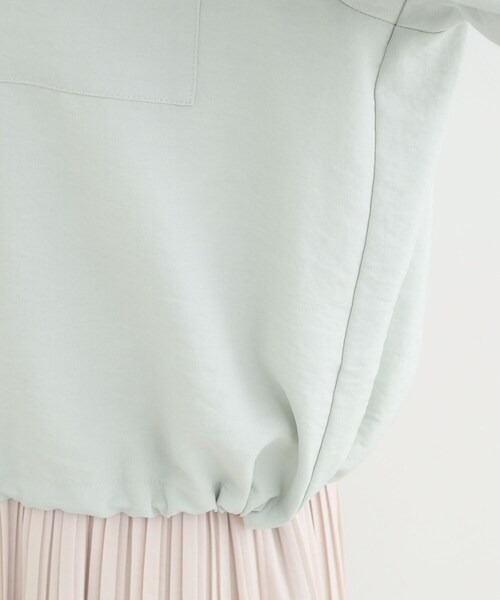 SHOO・LA・RUE（シューラルー）の「【S-LL】サッと羽織れてきれい見え　フラップポケット ノーカラーブルゾン（ブルゾン・レディース・グリーン系/アイボリー/ネイビー・01/02/03/04）」の6枚目の写真