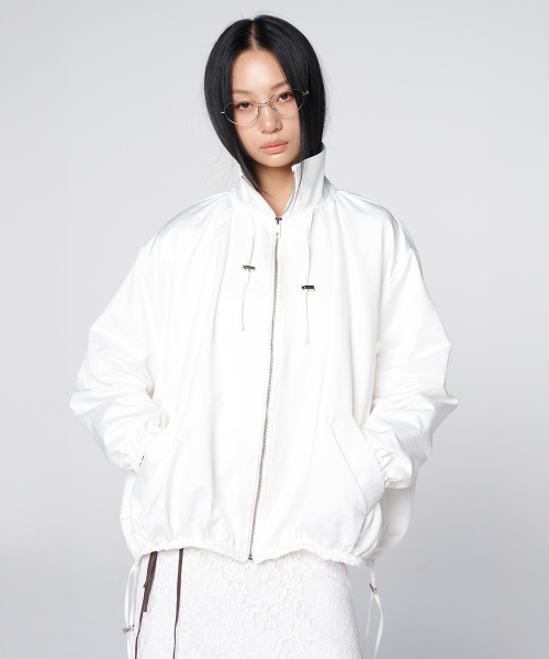 320SHOWROOM(320ショールーム)の「Glossy Shirring String Jacket White(ナイロンジャケット・レディース・ホワイト・FREE)」の1枚目の写真