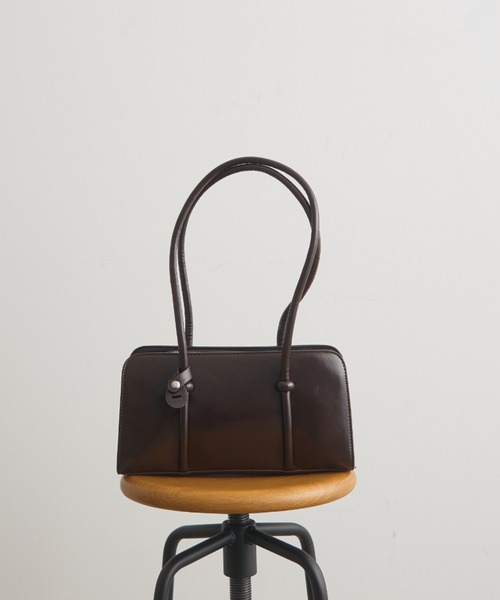 Crisp(クリスプ)の「2wayナローハンドルスクエアバッグ(ショルダーバッグ・レディース・ダークブラウン/ブラック・FREE)」の16枚目の写真