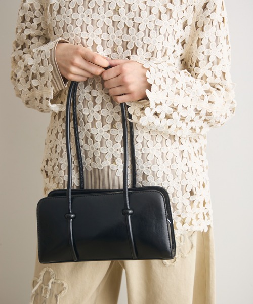 Crisp(クリスプ)の「2wayナローハンドルスクエアバッグ(ショルダーバッグ・レディース・ダークブラウン/ブラック・FREE)」の8枚目の写真