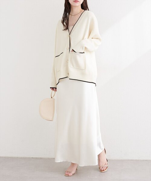 natural couture（ナチュラルクチュール）の「Vネックポケ付きミドルカーディガン（カーディガン/ボレロ・レディース・ネイビー/ラベンダー/ベージュ/オフホワイト・FREE）」の8枚目の写真