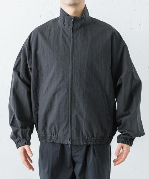 ANOTHER OFFICE(アナザー オフィス)の「ANOTHER OFFICE LIBRARY TRACK JACKET(ブルゾン・メンズ・チャコールグレー・3/2)」の2枚目の写真