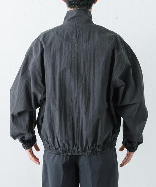 ANOTHER OFFICE(アナザー オフィス)の「ANOTHER OFFICE LIBRARY TRACK JACKET(ブルゾン・メンズ・チャコールグレー・3/2)」の4枚目の写真