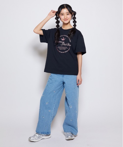 Right-on(ライトオン)の「VIVIAN BLUE(ヴィヴィアンブルー)ロゴプリントTシャツ(Tシャツ/カットソー・キッズ・ブラック/ホワイト・110/120/130/140/150/160)」の4枚目の写真