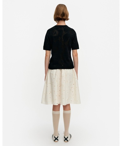 marimekko(マリメッコ)の「Sommittelu Unikko / Skirt(スカート・レディース・ホワイト・X-SMALL/SMALL)」の3枚目の写真