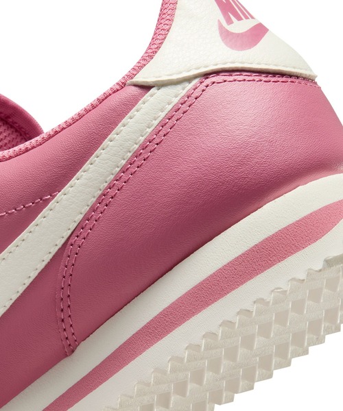 NIKE(ナイキ)の「NIKE W CORTEZ DN1791-601(スニーカー・レディース・ピンク・24.5cm/24cm)」の9枚目の写真