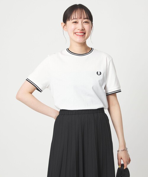 FRED PERRY（フレッドペリー）の「【WEB限定】＜FRED PERRY＞ツインティップ Tシャツ（Tシャツ/カットソー・レディース・ブラック/ホワイト/ネイビー・S）」の8枚目の写真