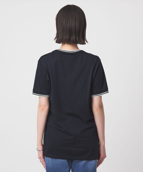 FRED PERRY（フレッドペリー）の「【WEB限定】＜FRED PERRY＞ツインティップ Tシャツ（Tシャツ/カットソー・レディース・ブラック/ホワイト/ネイビー・S）」の17枚目の写真