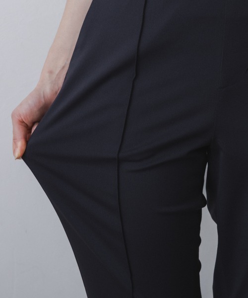 Sono(ソーノ)の「【SONO/ソーノ】【PLUVIOPHILECOL】ハイストレッチ撥水テーパードパンツ(その他パンツ・レディース・ブラック/ネイビー・1/2)」の18枚目の写真