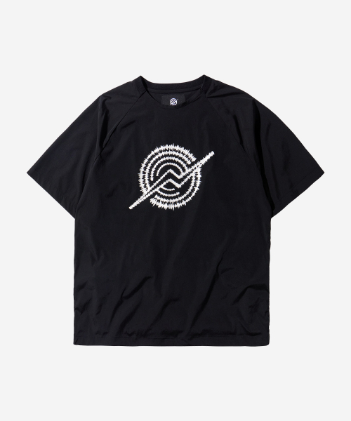 KALAPATTHAR（カラパタール）の「Woven Logo Back Pocket T-Shirt - Black（Tシャツ/カットソー・メンズ・その他・X-LARGE/LARGE/MEDIUM）」の2枚目の写真