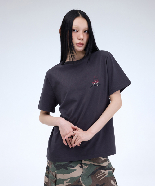 PORTERNA(ポルテナ)の「CHERRY GRAPHIC SHORT SLEEVE T-SHIRT-4COLOR(Tシャツ/カットソー・レディース・チャコールグレー/Beige/アイボリー/レッド・OS)」の11枚目の写真