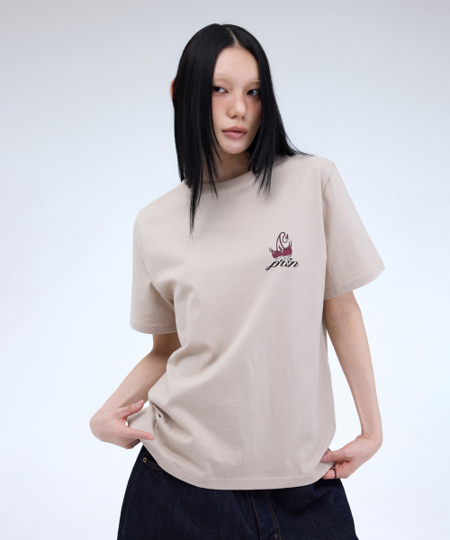 PORTERNA(ポルテナ)の「CHERRY GRAPHIC SHORT SLEEVE T-SHIRT-4COLOR(Tシャツ/カットソー・レディース・チャコールグレー/Beige/アイボリー/レッド・OS)」の13枚目の写真