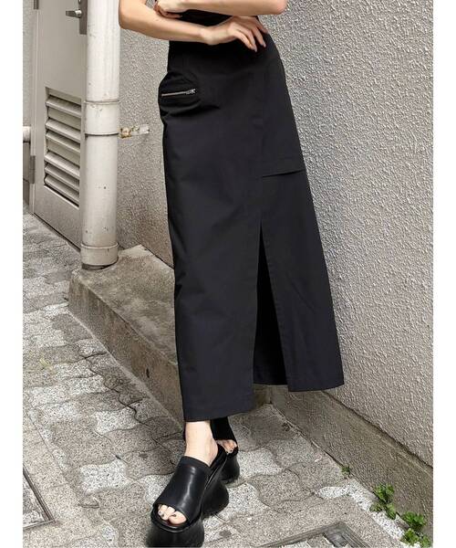 MURUA（ムルーア）の「スリットデザインスカート（スカート・レディース・カーキ/ブラック/アイボリー・2/1）」の2枚目の写真