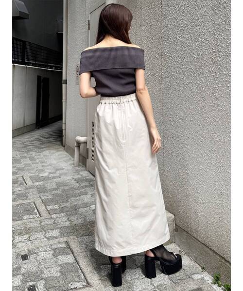 MURUA（ムルーア）の「スリットデザインスカート（スカート・レディース・カーキ/ブラック/アイボリー・2/1）」の7枚目の写真