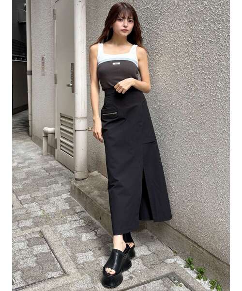 MURUA(ムルーア)の「スリットデザインスカート 夏服(スカート・レディース・カーキ/ブラック/アイボリー・2/1)」の4枚目の写真