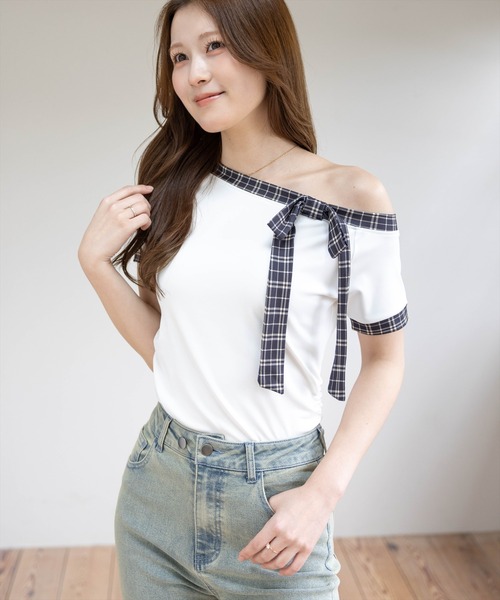 clear（クリア）の「チェックリボンワンショル半袖カットソー［骨格ウェーブ/韓国ファッション/Y2K］（Tシャツ/カットソー・レディース・アイボリー/ブラック・F）」の10枚目の写真